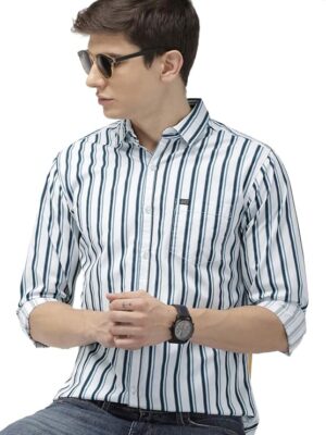 The Indian Garage Co Men Slim Fit Checkered Full Sleeves Spread Collar Casual Shirt